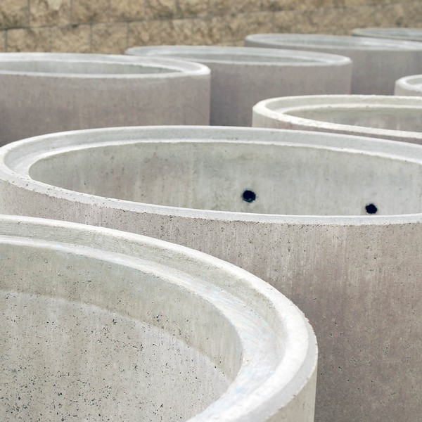 Skruže šachet a jímky