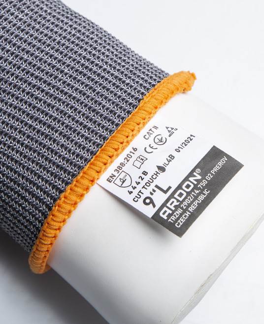 Protiřezné rukavice ARDON®CUT TOUCH OIL 4B Šedá