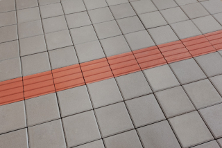 BEST-VODÍCÍ LINIE/8CM ČERVENÁ
